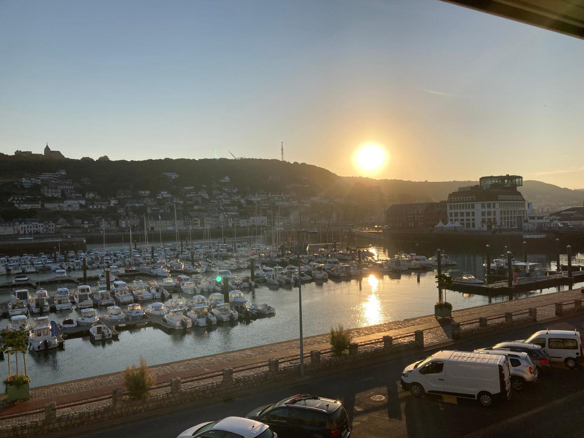 Charmant Studio Avec Vue Sur Le Port Et Falaises Fecamp Exterior photo